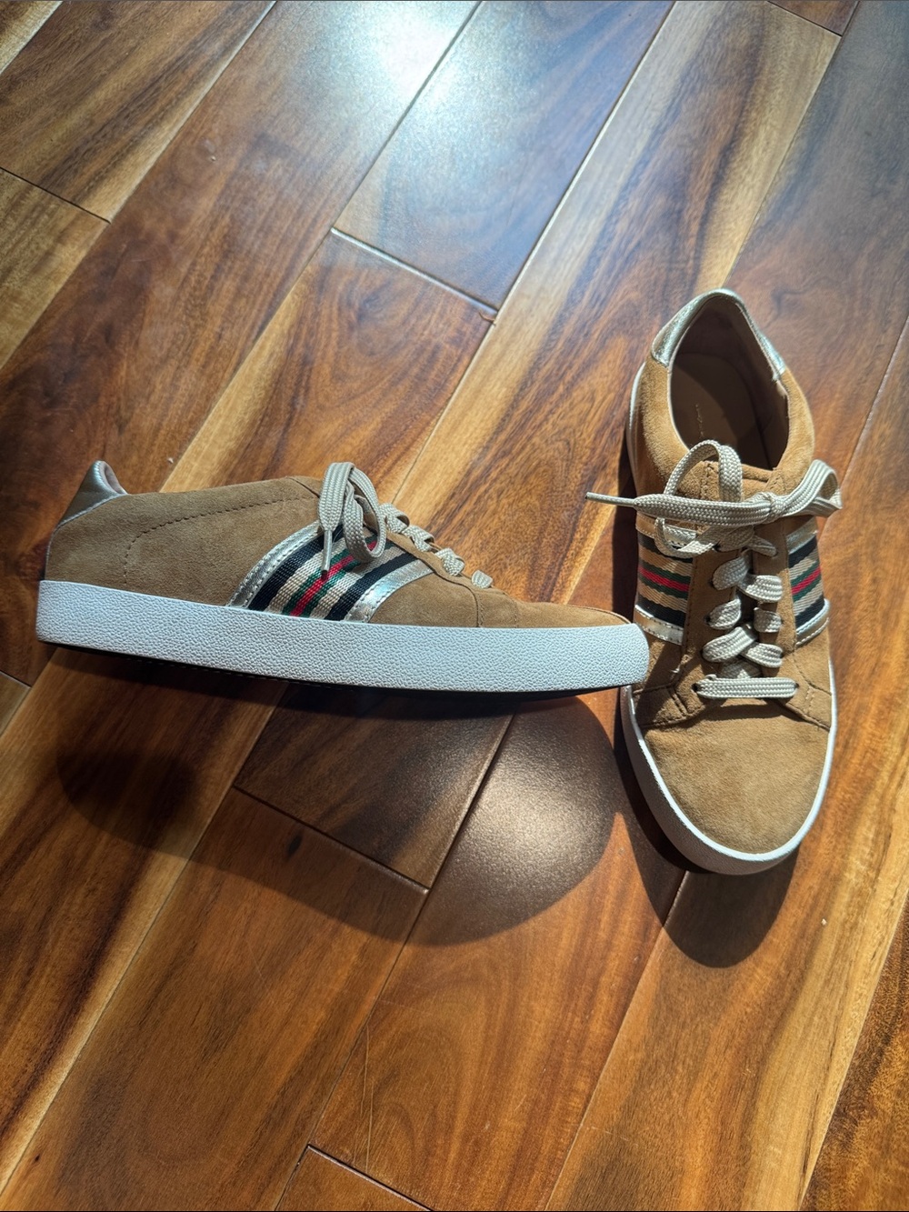 Linea Paolo Kids Tennis Shoes Size 4